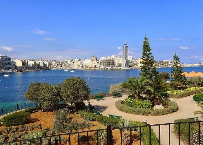 Contemporary, Luxury Apartment With Valletta And Harbour Views