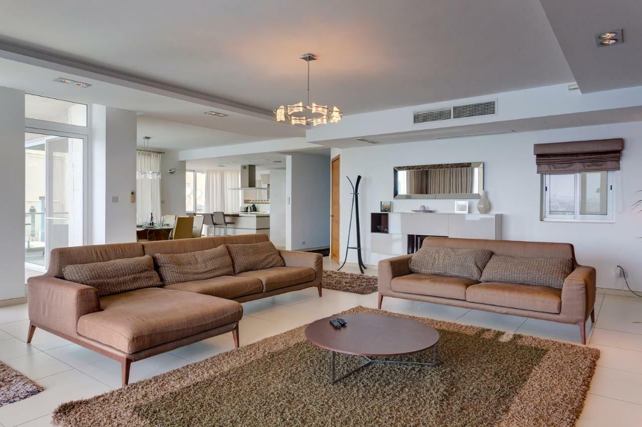 Contemporary, Luxury With Valletta And Harbour Views Apartment